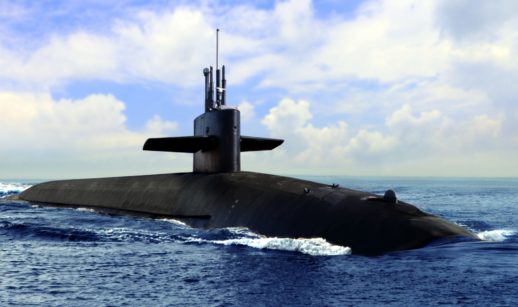 Submarino visto no mar