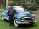Douglas Nascimento com o Plymouth Special Deluxe 1948
