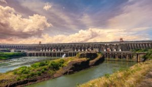 Rio paraná abaixo de Itaipu