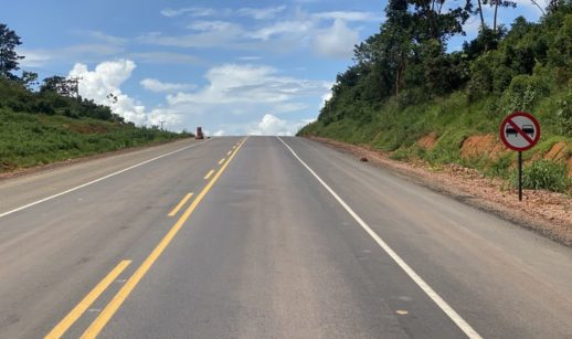 Trecho asfaltado da BR-163, principal rodovia do agronegócio no Brasil