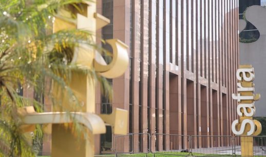 Fachada do Banco Safra, na Avenida Paulista, em São Paulo