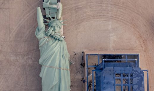 Estátua da Havan desmontada