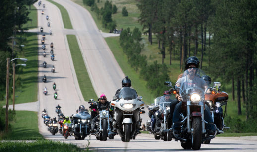 Motociclistas na estrada