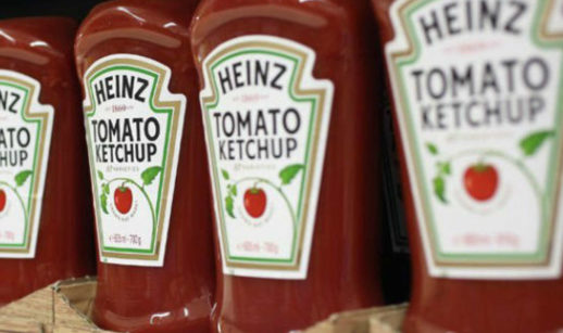 Tubos de ketchup da Kraft Heinz, que comprou a Hemmer