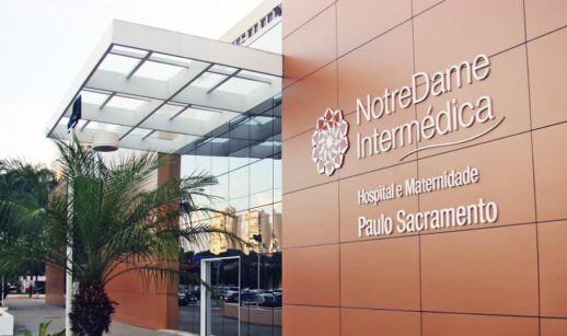 Fachada de hospital do Grupo NotreDame, que terá negociação de ações encerradas após fusão com o Hapvida