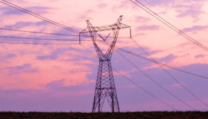 Torre de transmissão de energia, alusivo ao socorro ao setor elétrico