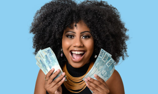 Mulher com dinheiro