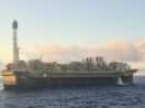 Navio plataforma da Petrobras
